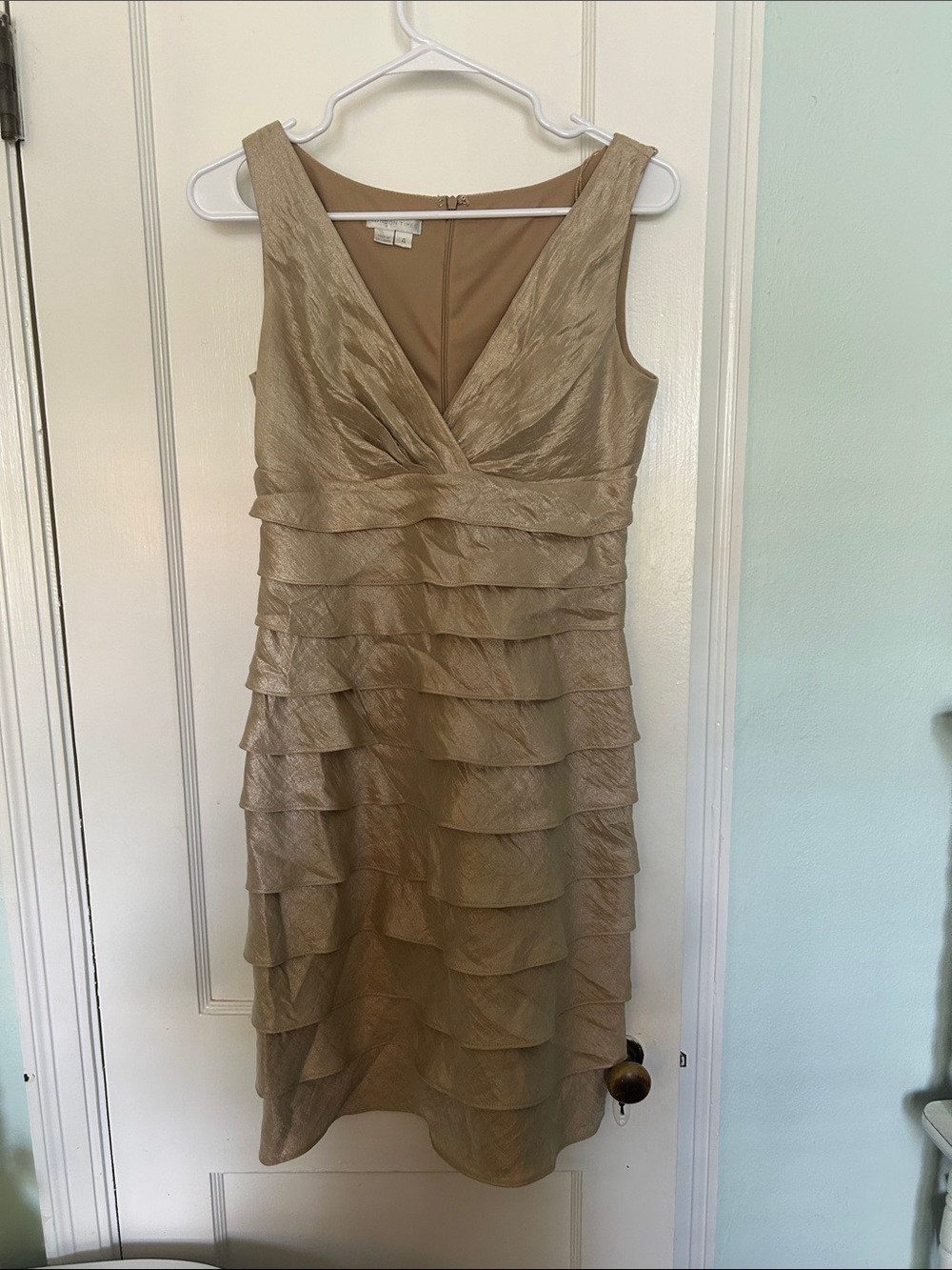 London Times Sleeveless V-Neck Layered Ruffle Dress in Gold/Champagne